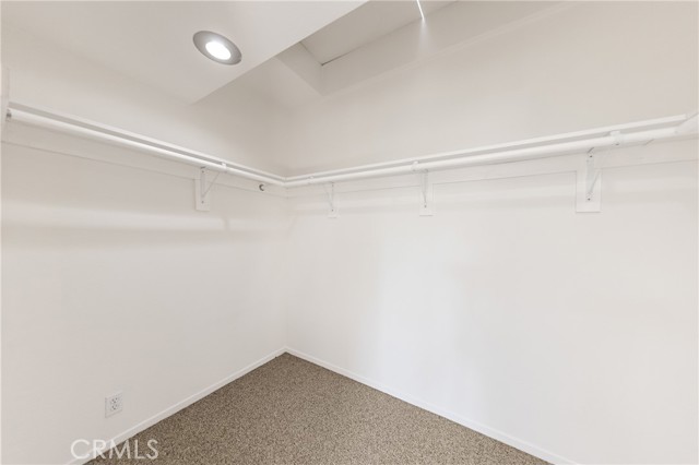 MLS #WS25189246 image #21