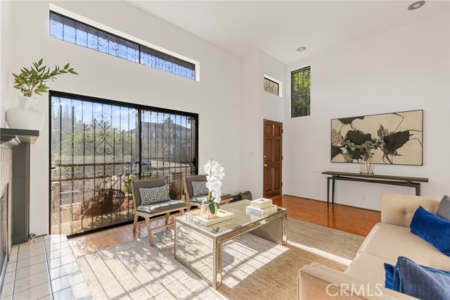 MLS #WS25189246 image #3