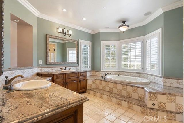 MLS #WS25190070 image #15