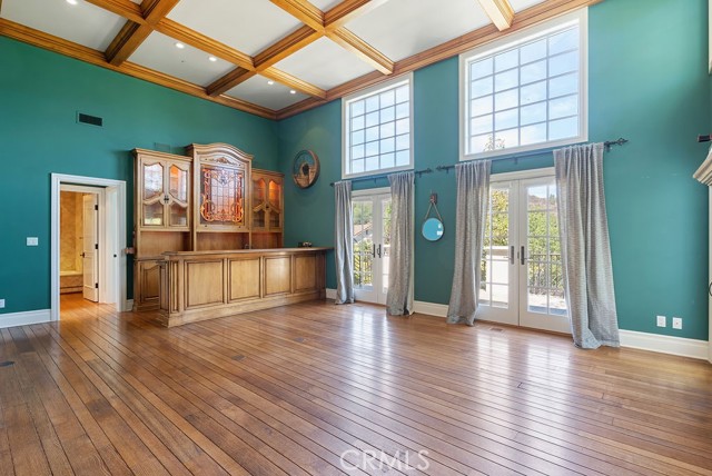 MLS #WS25190070 image #5