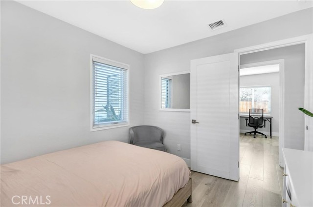 MLS #WS25192117 image #13