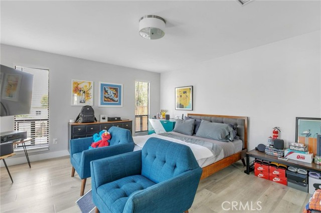 MLS #WS25192117 image #14