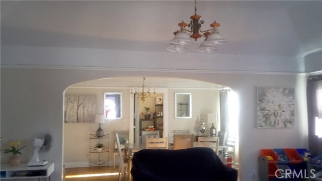 MLS #WS25193014 image #8