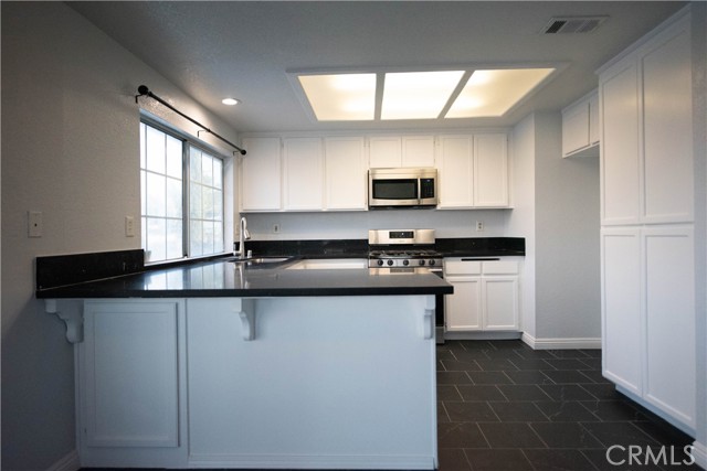 MLS #WS25196054 image #3