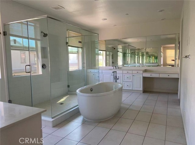 MLS #WS25197567 image #1