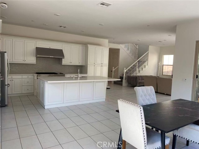 MLS #WS25197567 image #5