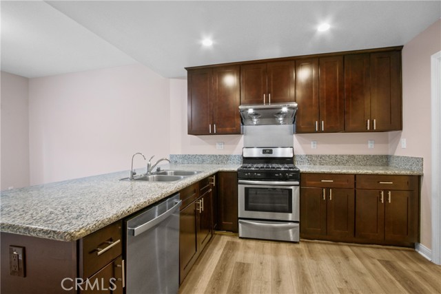 MLS #WS25197590 image #6