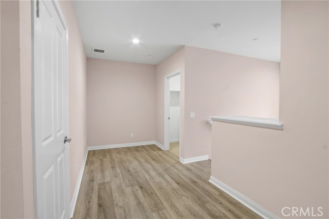 MLS #WS25197590 image #8