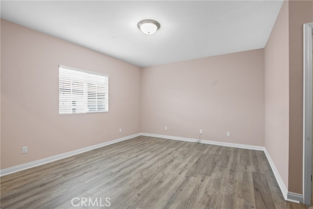 MLS #WS25197590 image #9