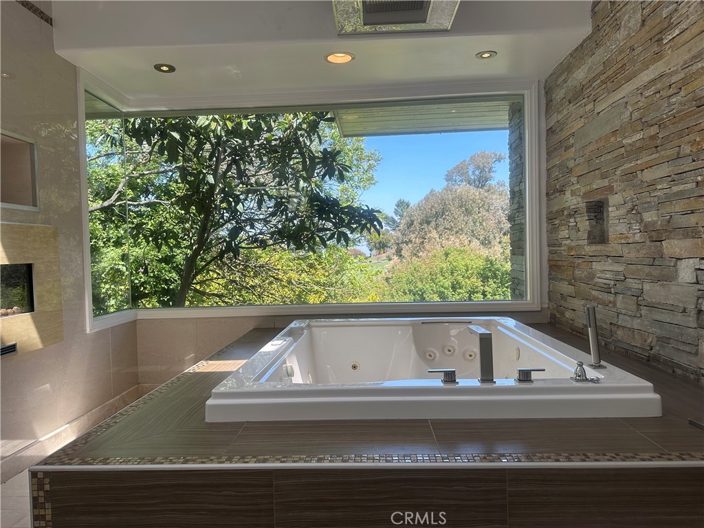 MLS #WS25197866 image #21