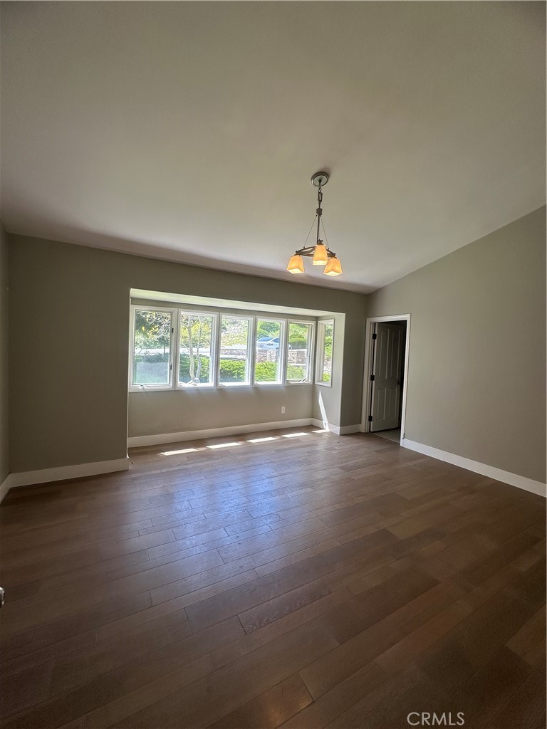 MLS #WS25197866 image #8