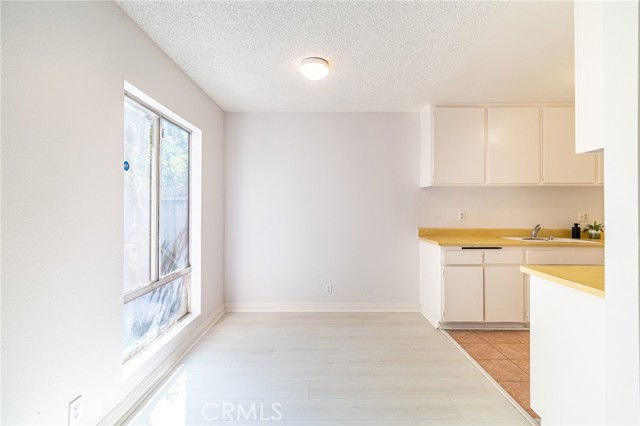 MLS #WS25198490 image #10