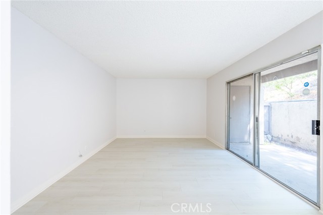 MLS #WS25198490 image #12