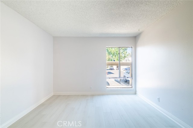 MLS #WS25198490 image #23