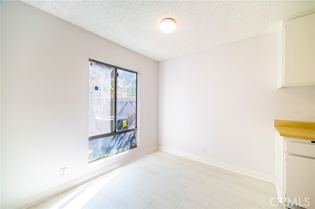 MLS #WS25198490 image #9