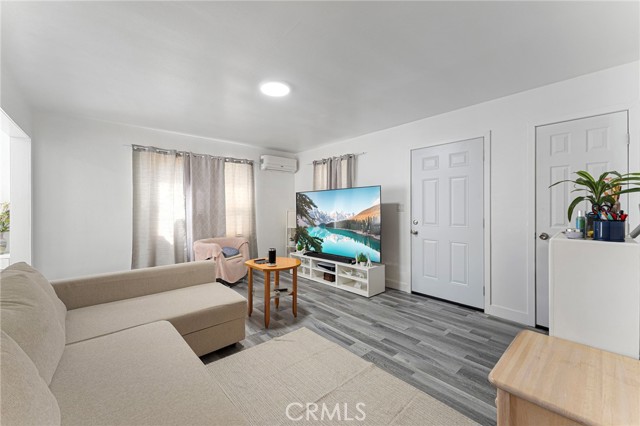 MLS #WS25198727 image #10