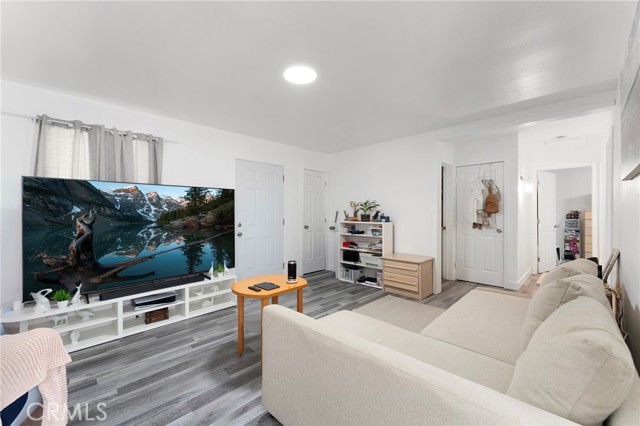 MLS #WS25198727 image #9