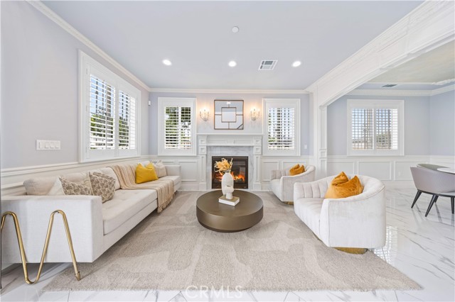 MLS #WS25198946 image #2