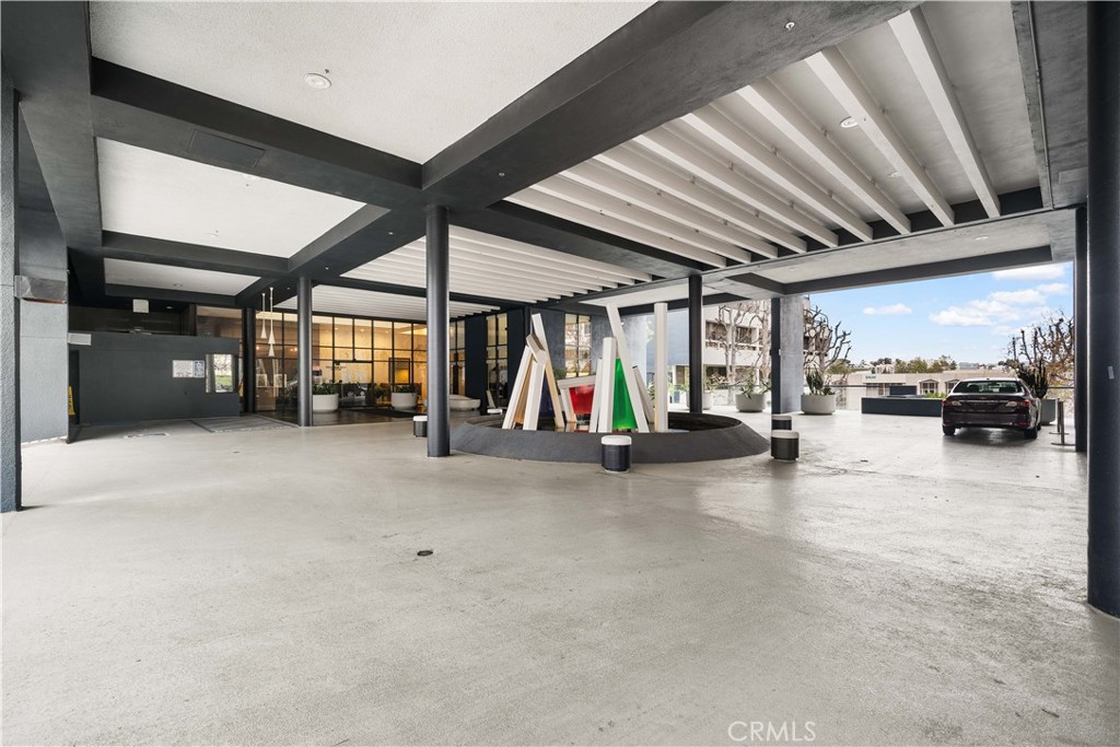 MLS #WS25199016 image #1