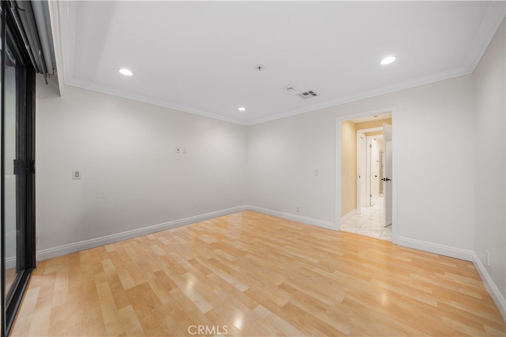 MLS #WS25199016 image #11