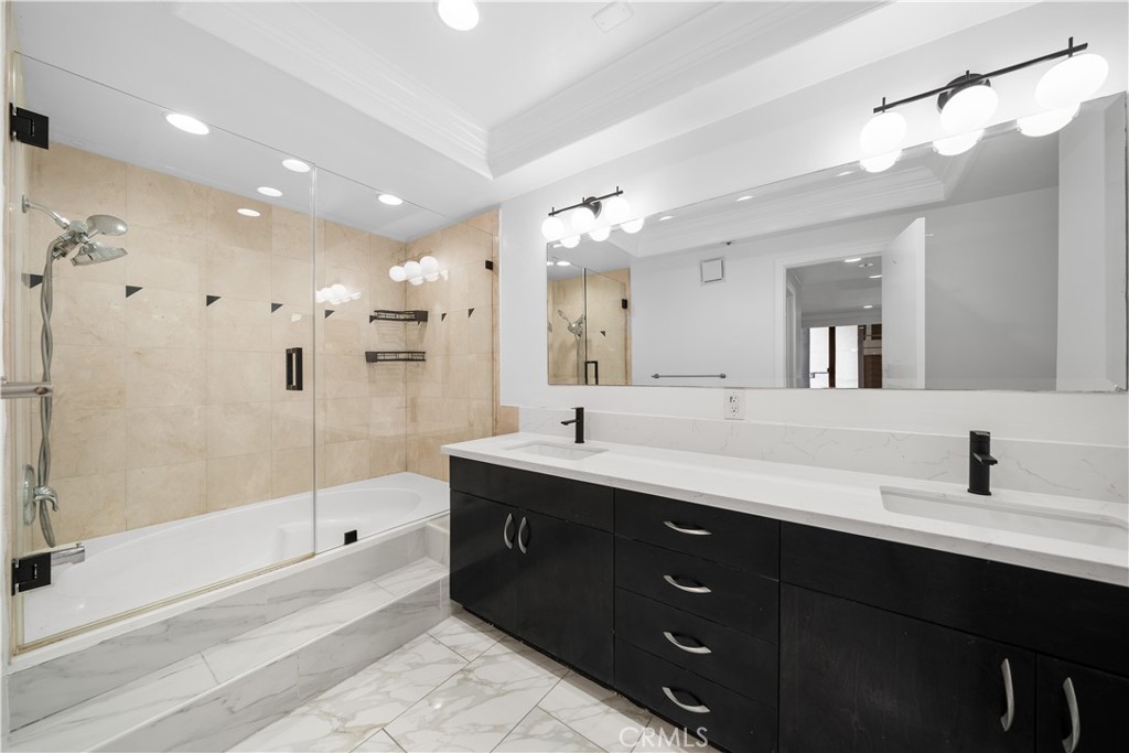 MLS #WS25199016 image #16