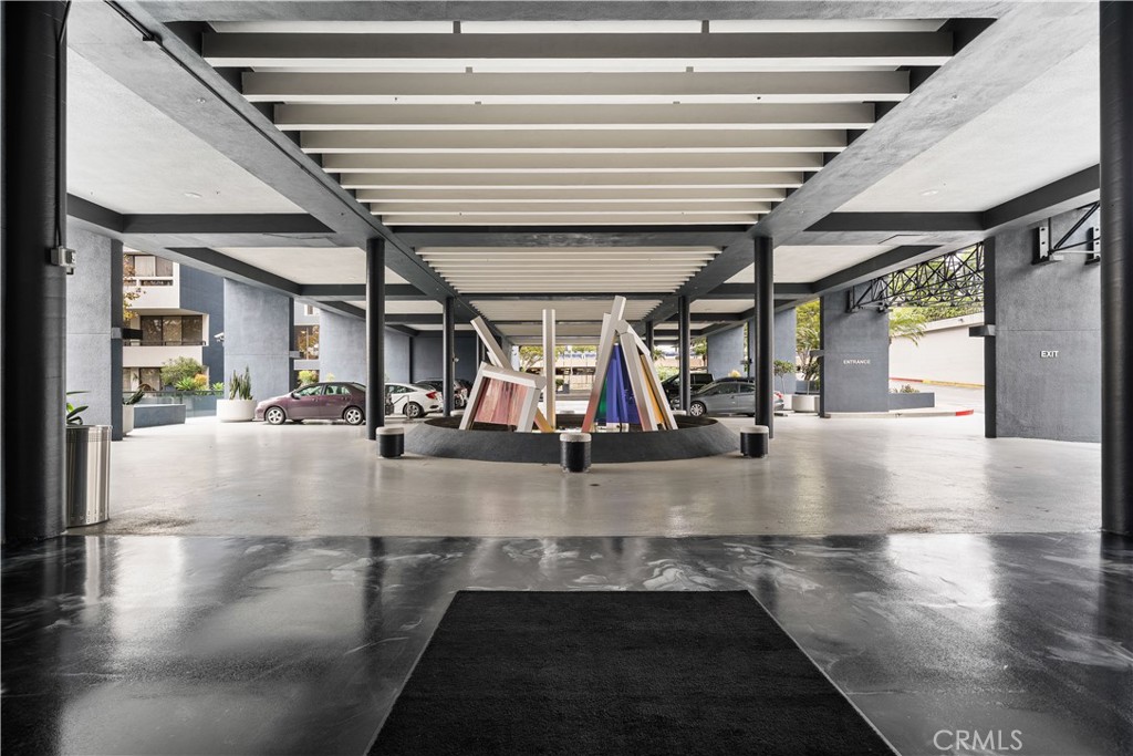 MLS #WS25199016 image #2