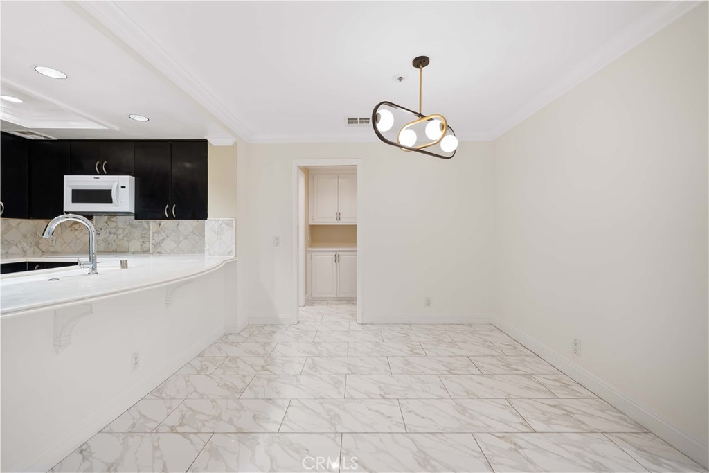 MLS #WS25199016 image #9