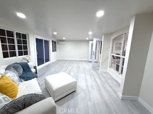 MLS #WS25199709 image #16