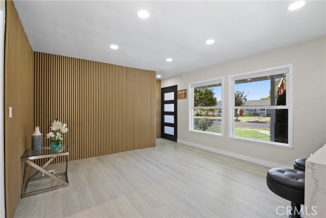 MLS #WS25199709 image #3