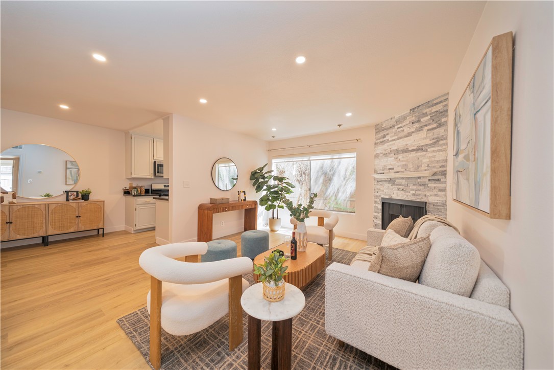 MLS #WS25201086 image #2