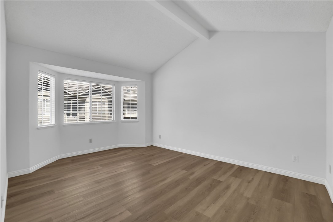 MLS #WS25201554 image #8