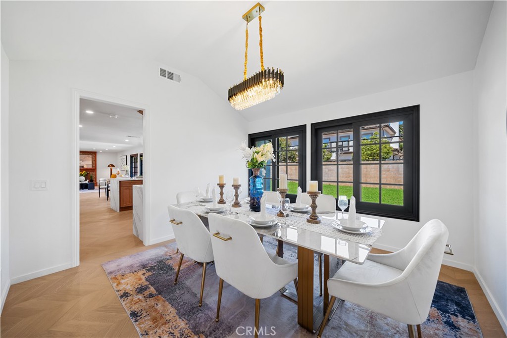 MLS #WS25201818 image #12