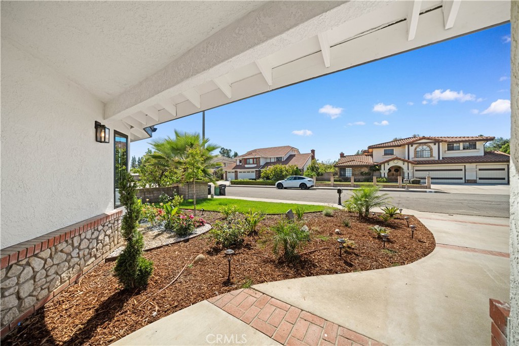 MLS #WS25201818 image #2