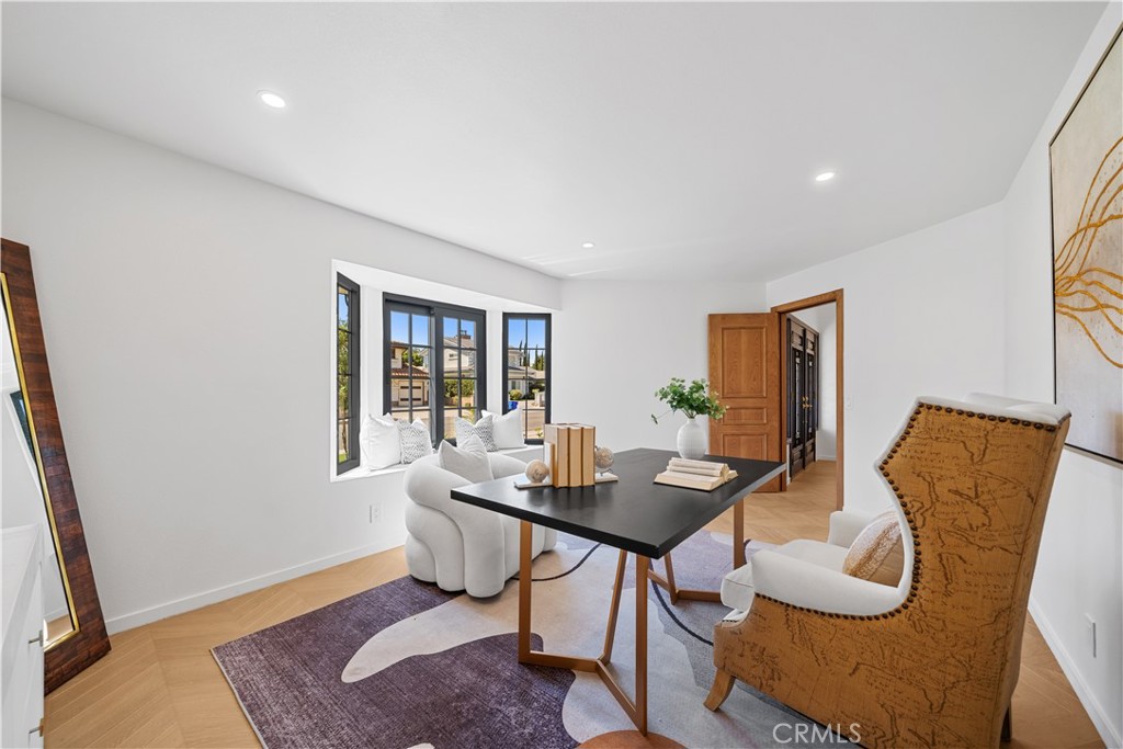 MLS #WS25201818 image #6