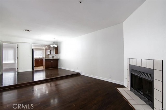 MLS #WS25204362 image #2