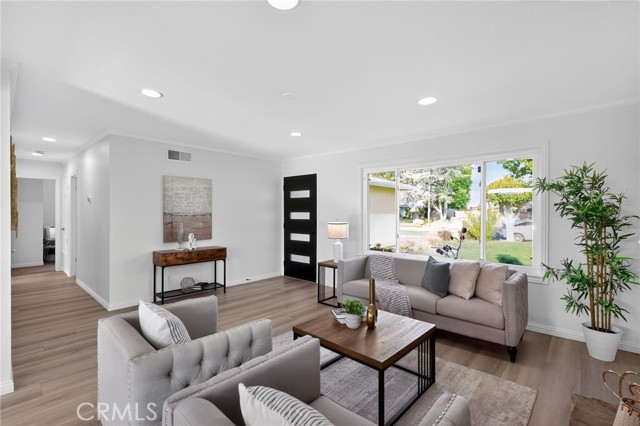 MLS #WS25207515 image #3