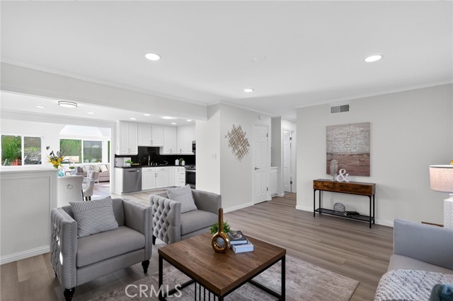 MLS #WS25207515 image #4