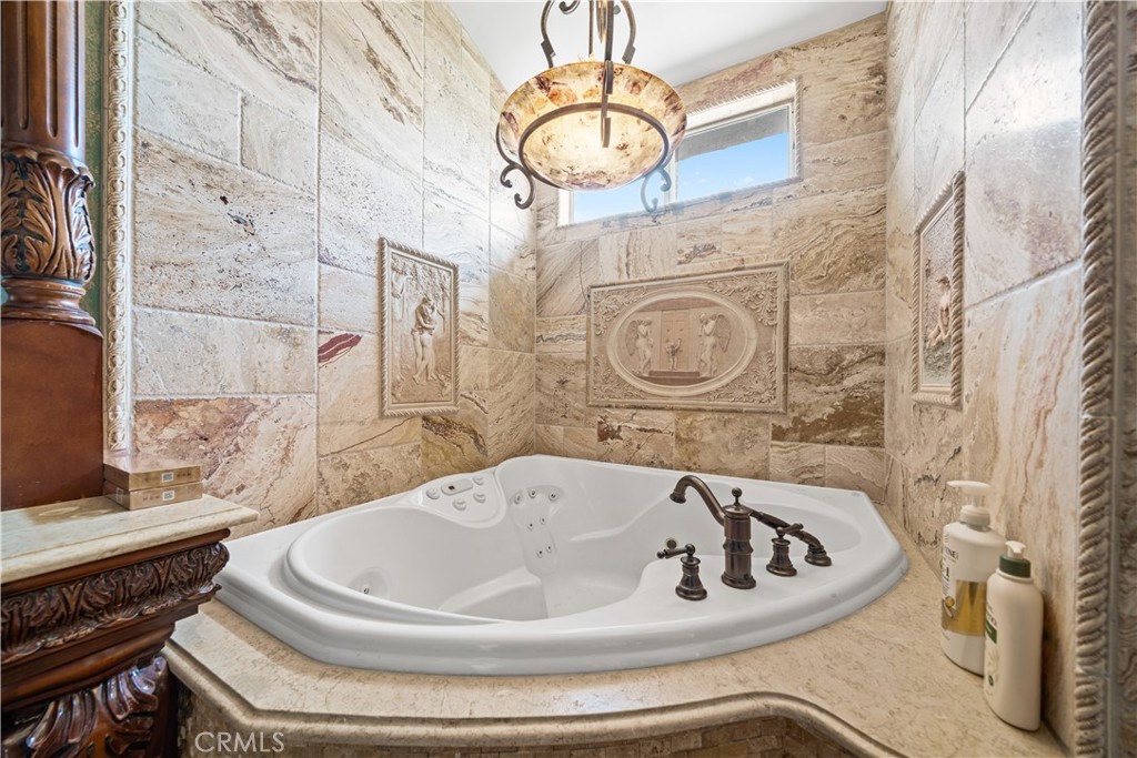 MLS #WS25210089 image #18