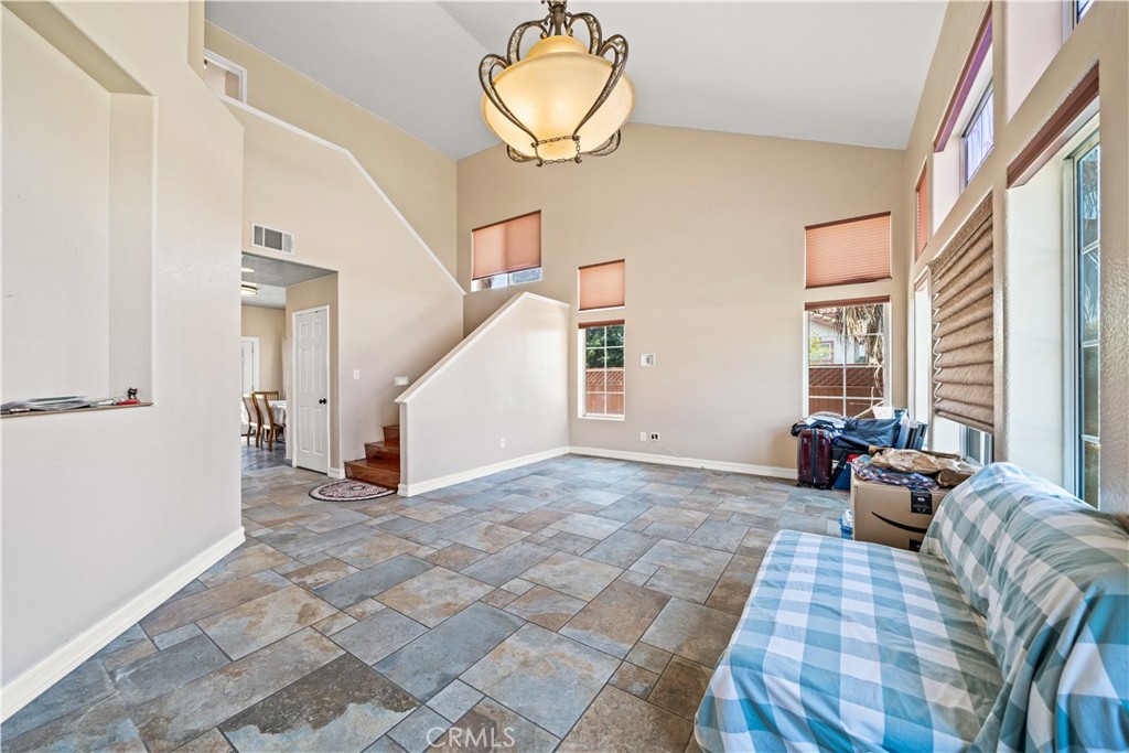 MLS #WS25210089 image #2