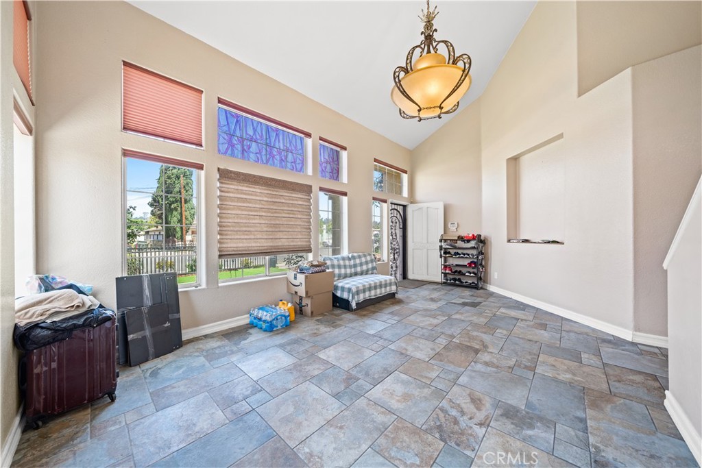 MLS #WS25210089 image #3