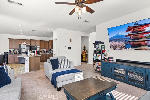 MLS #WS25210177 image #1