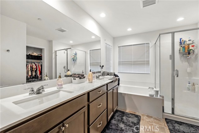 MLS #WS25210177 image #13