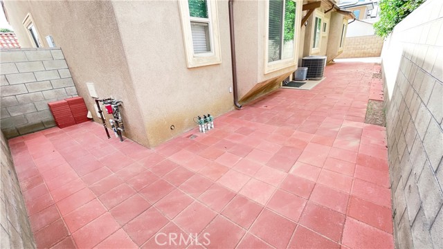 MLS #WS25214352 image #30