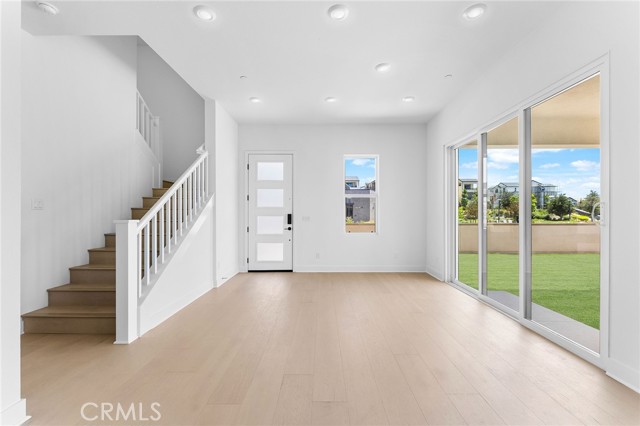 MLS #WS25214362 image #10