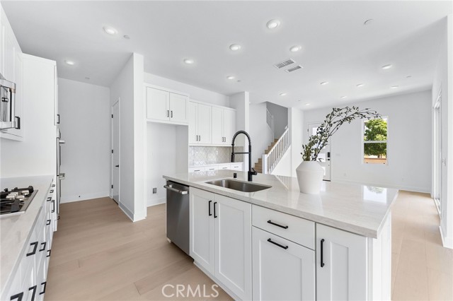 MLS #WS25214362 image #18