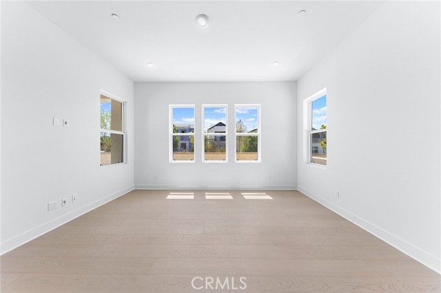 MLS #WS25214362 image #21