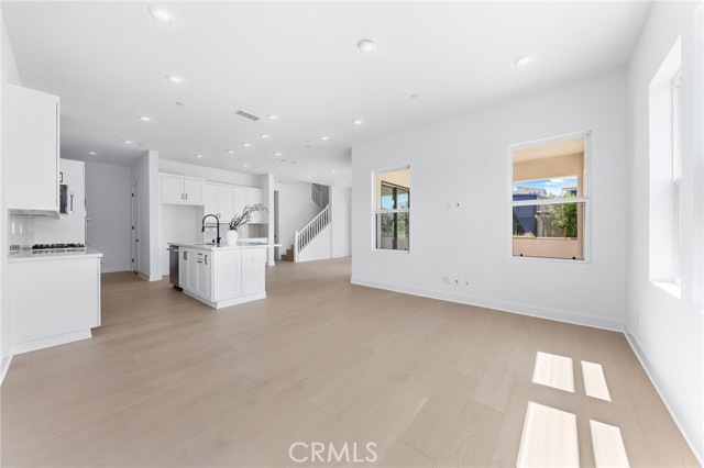 MLS #WS25214362 image #22