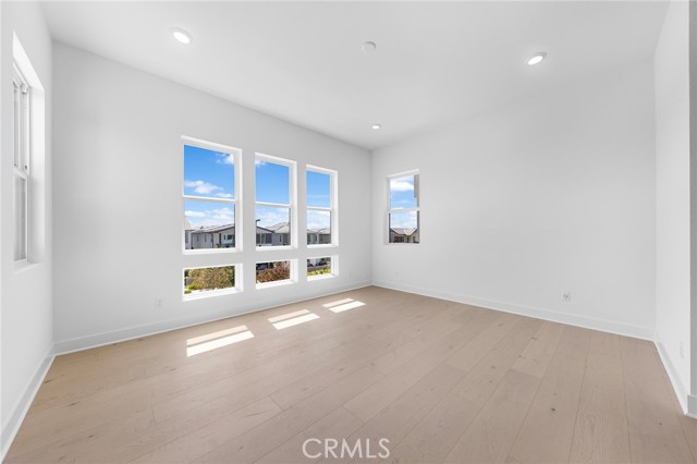 MLS #WS25214362 image #39