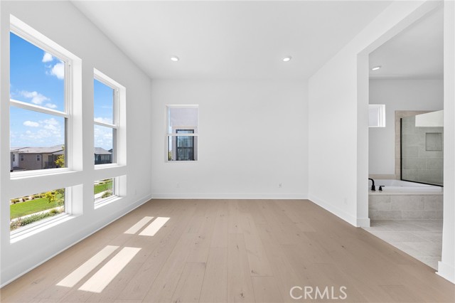 MLS #WS25214362 image #40