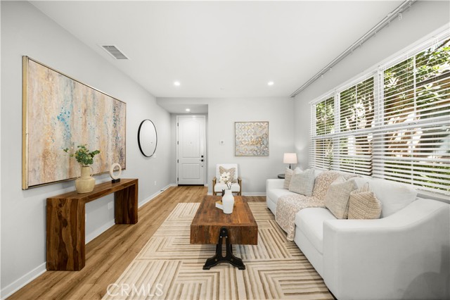 MLS #WS25214768 image #5